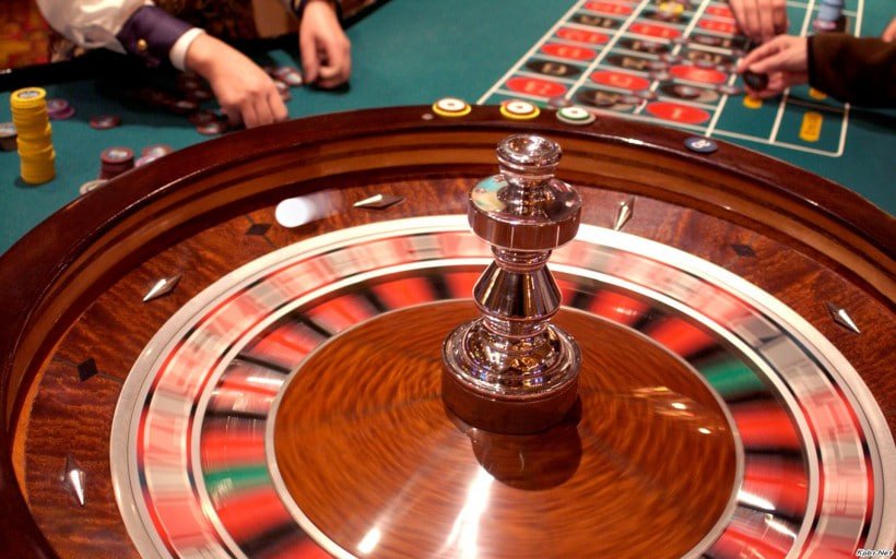 Live dealer streaming Kode Alam blackjack table on mobile phone